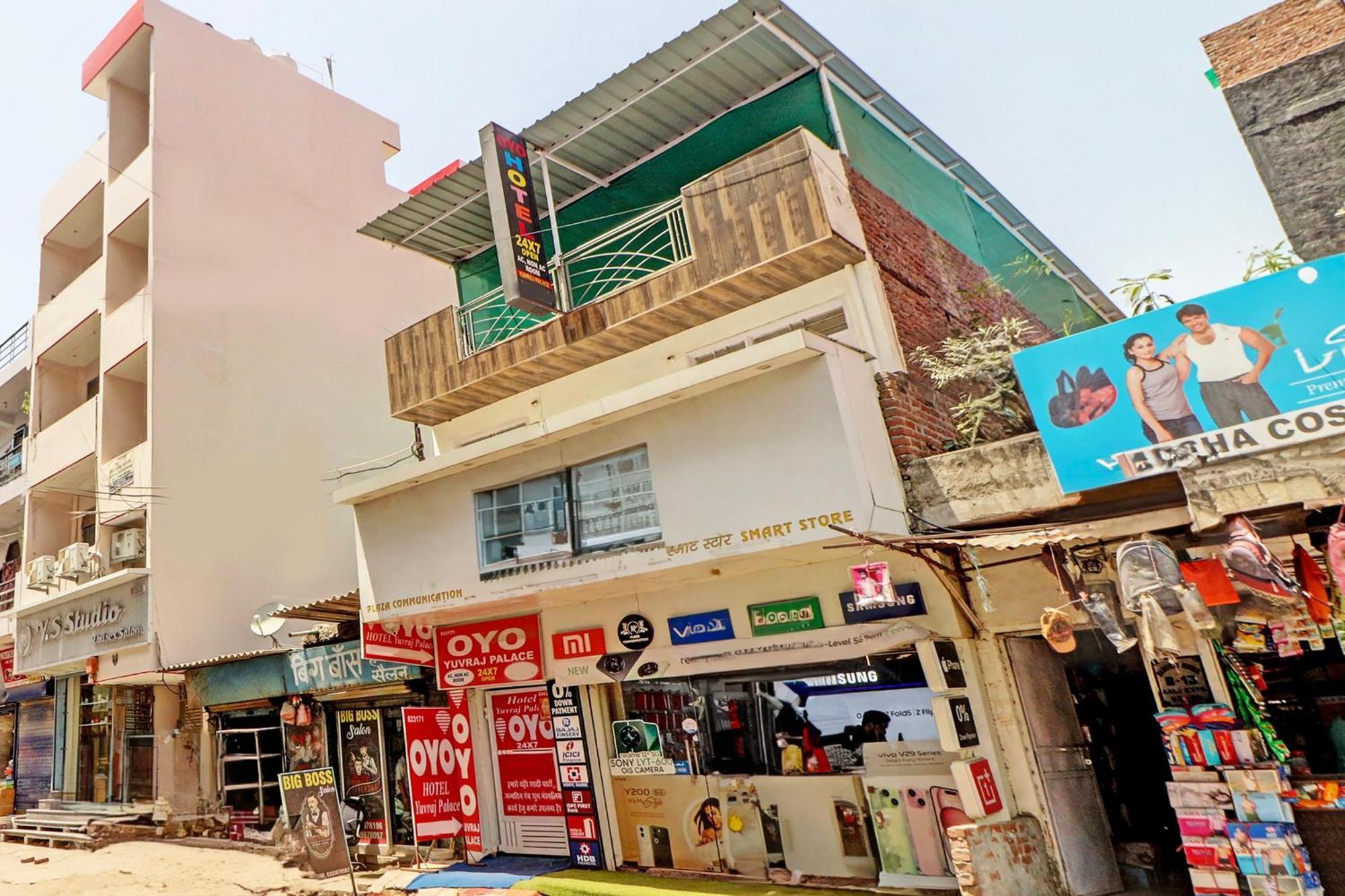 Hotel O Yuvraj Palace 3*